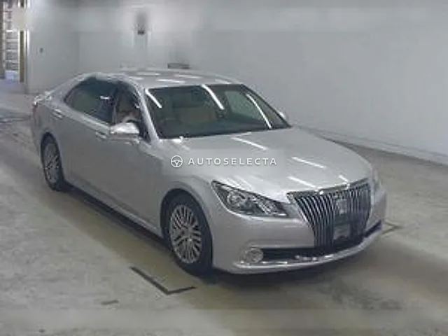 Toyota Crown Majesta 2016, auction grade 4.5