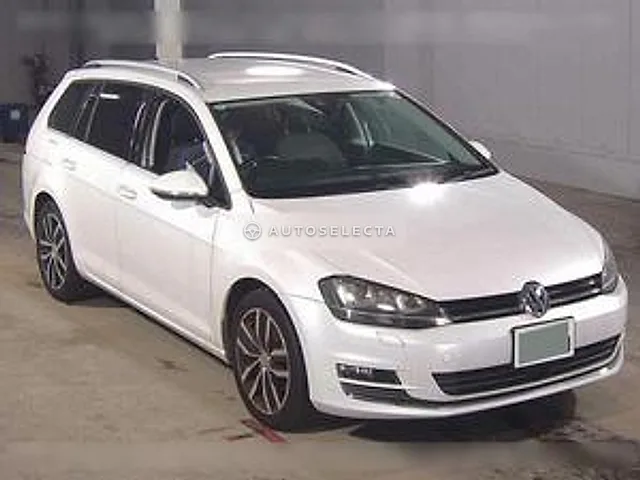 Volkswagen Golf Variant 2017, auction grade 3