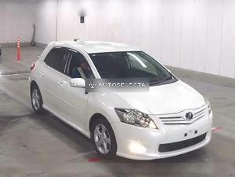 Toyota Auris 2011, photo 1 of 1