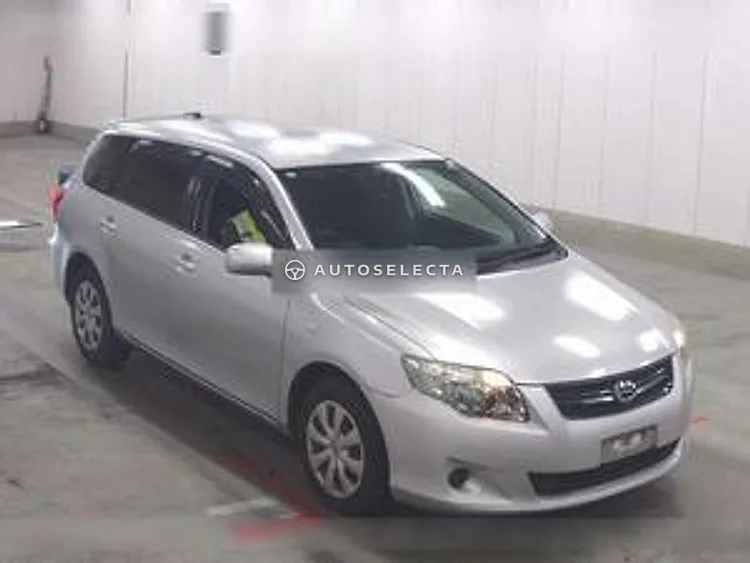 Toyota Corolla Fielder 2011, photo 1 of 1