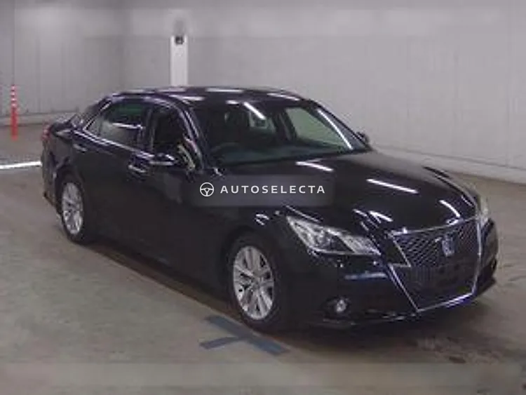 Toyota Crown Hybrid 2015, photo 1 of 1
