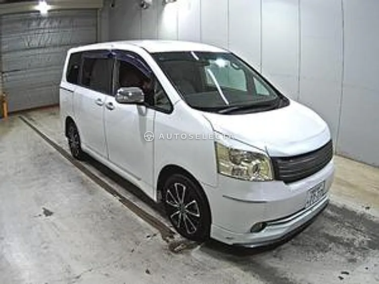 Toyota Noah 2007, photo 1 of 1