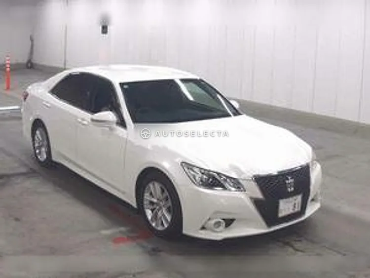 Toyota Crown 2013, photo 1 of 1