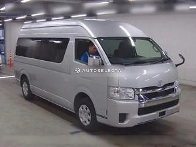 Toyota Hiace Wagon 2021, auction grade 3.5