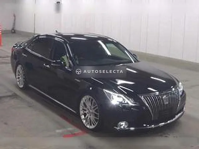 Toyota Crown Majesta 2013, auction grade 4.5