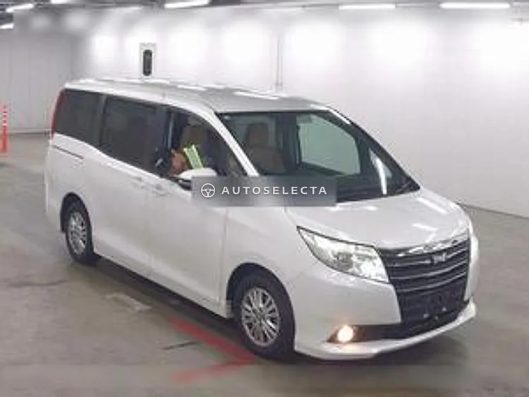 Toyota Noah 2014, photo 1 of 1