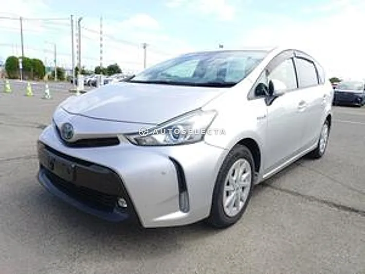 Toyota Prius Alpha 2019, photo 1 of 1