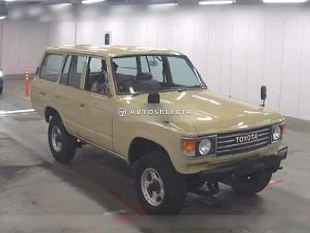 Toyota Land Cruiser 60 1987, auction grade 3