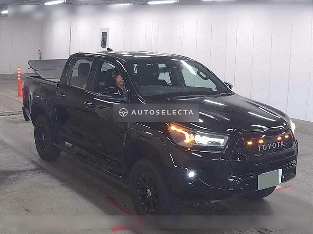 Toyota Hilux GR Sport 2023, auction grade 4.5