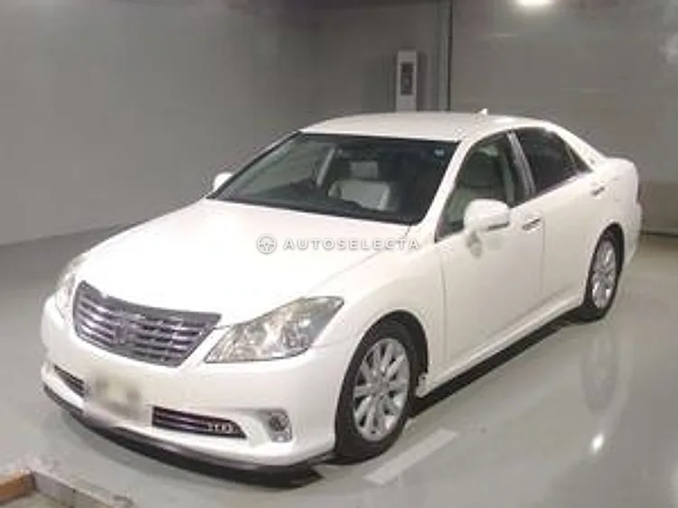 Toyota Crown 2012, photo 1 of 1