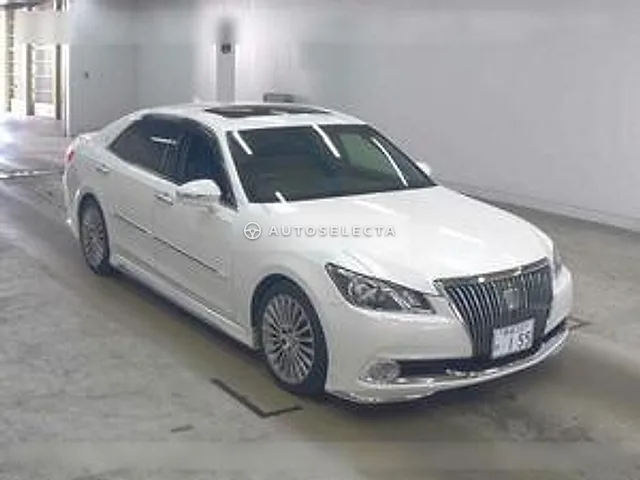 Toyota Crown Majesta 2013, auction grade 3.5