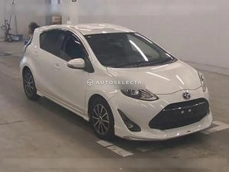 Toyota Aqua 2018, photo 1 of 1