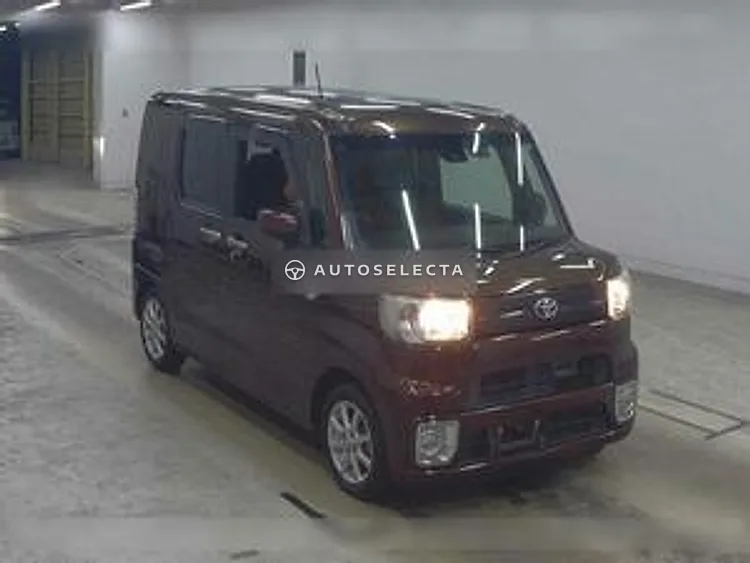 Toyota Pixis Mega 2017, photo 1 of 1