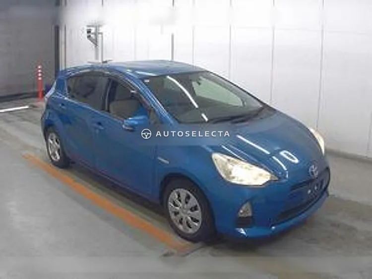 Toyota Aqua 2013, photo 1 of 1