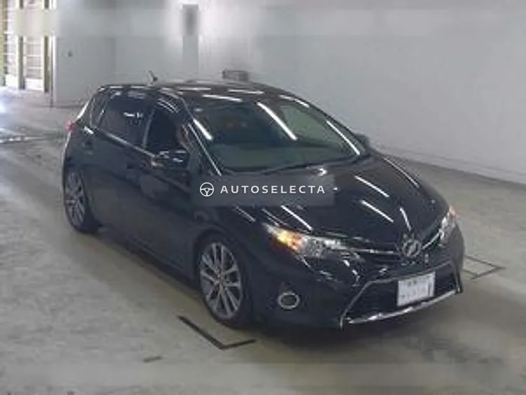 Toyota Auris 2014, photo 1 of 1