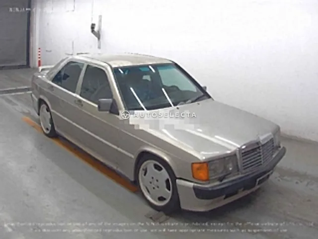 Mercedes-Benz E-Class 1996, auction grade 3