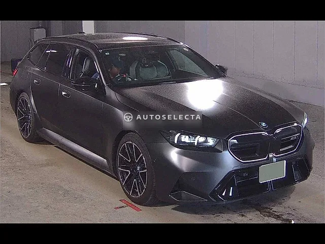 BMW M5 2025, auction grade 4.5