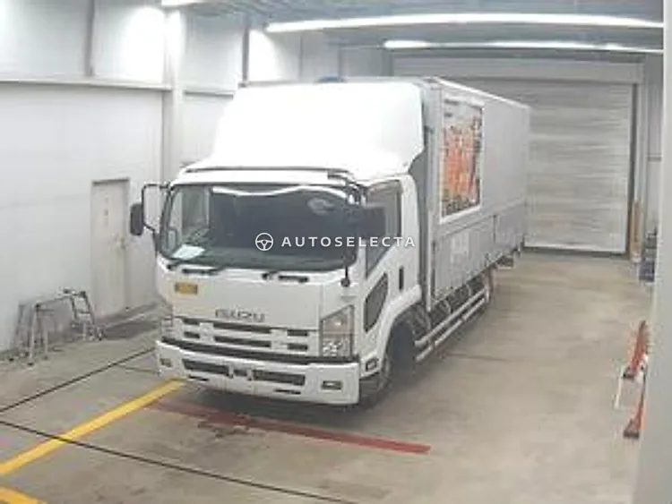 Isuzu Forward 2013, photo 1 of 1