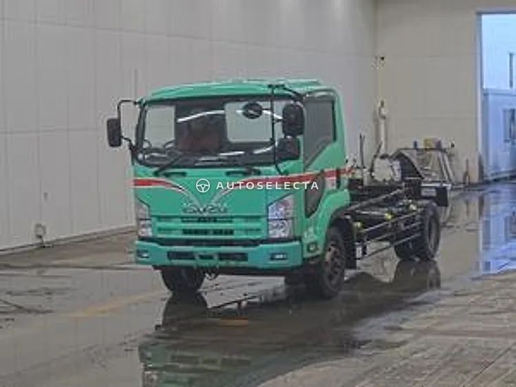 Isuzu Forward 2010, photo 1 of 1