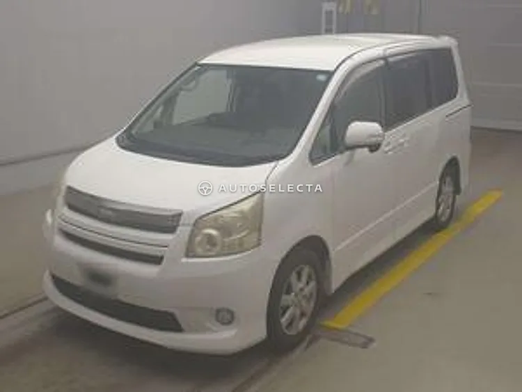 Toyota Noah 2009, photo 1 of 1
