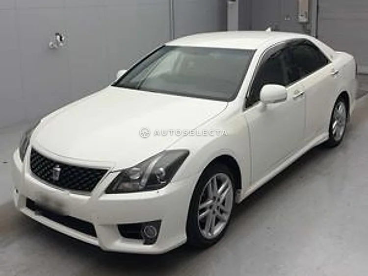 Toyota Crown 2010, photo 1 of 1