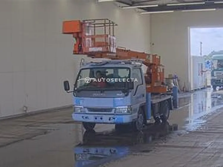 Isuzu ELF 2003, photo 1 of 1