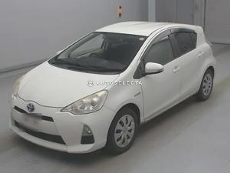Toyota Aqua 2013, photo 1 of 1