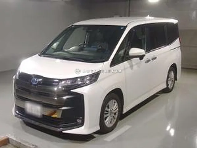 Toyota Noah 2023, auction grade RA