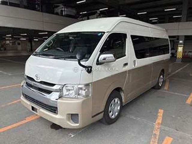 Toyota Hiace Wagon 2019, auction grade 4