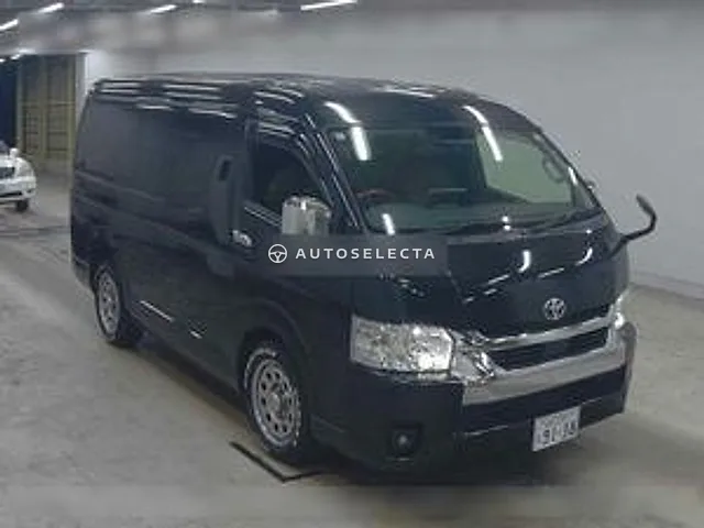 Toyota Hiace Wagon 2022, auction grade 4.5