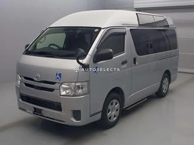 Toyota Hiace Van 2019, auction grade 3.5