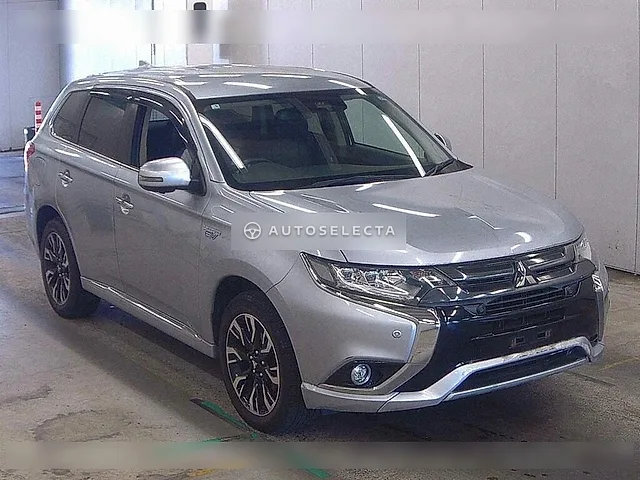 Mitsubishi Outlander PHEV 2017, auction grade R