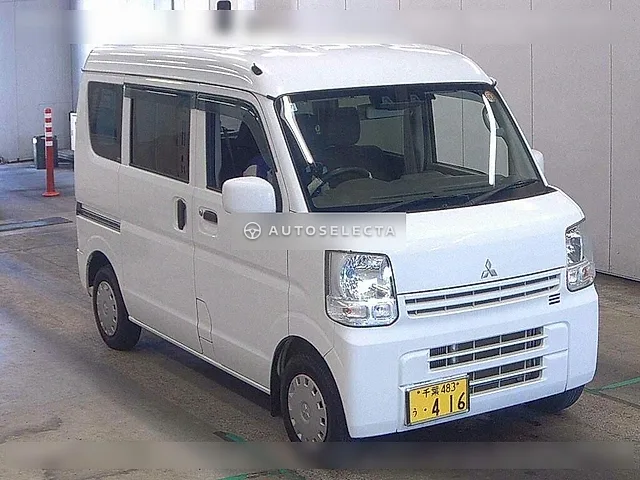 Mitsubishi Minicab Van 2019, auction grade 3.5