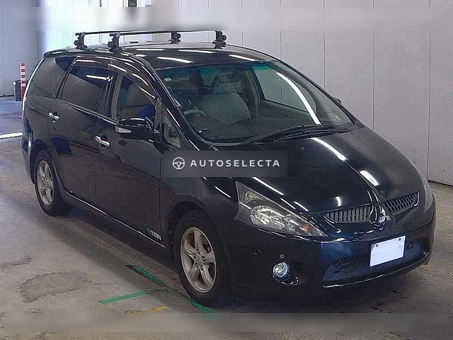 Mitsubishi Grandis 2003, auction grade 4