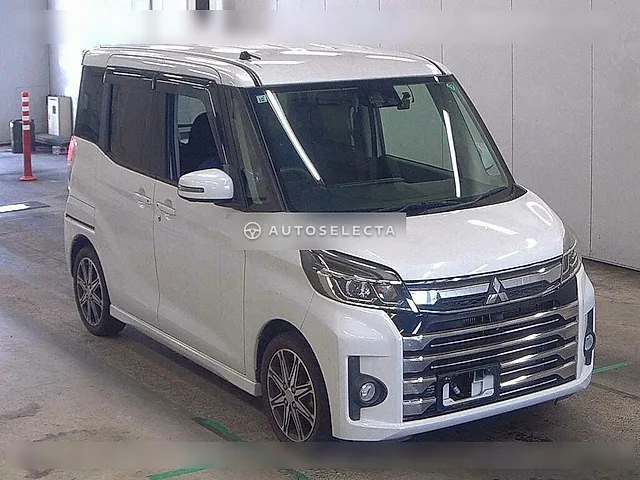 Mitsubishi eK Space Custom 2017, auction grade 4.5