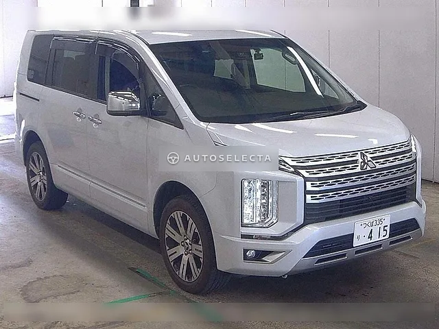 Mitsubishi Delica D:5 2022, auction grade 4.5