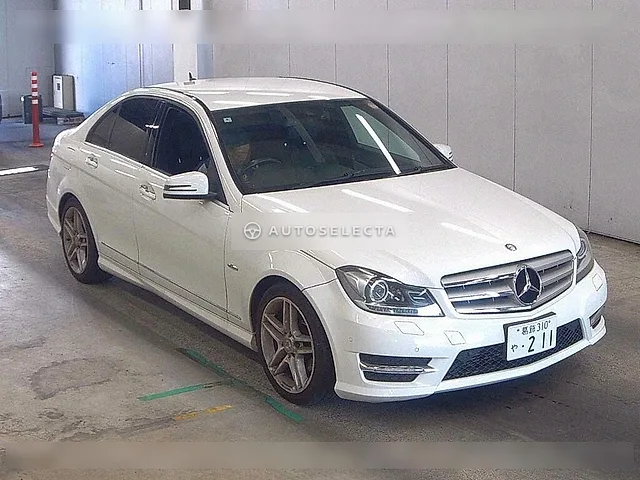 Mercedes-Benz C-Class 2012, auction grade 4