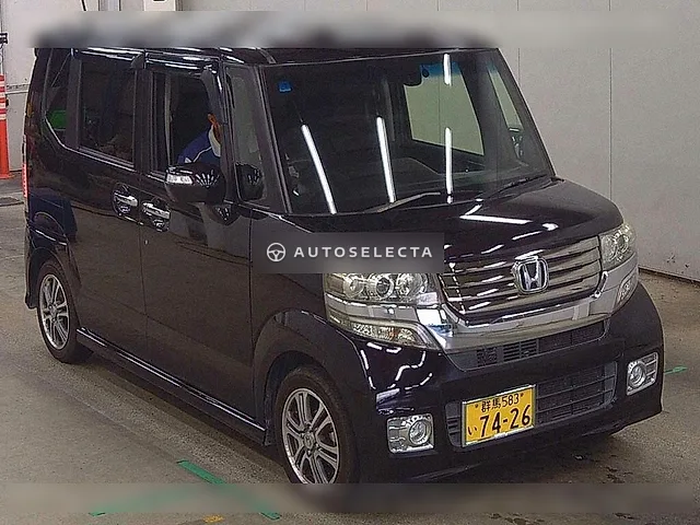 Honda N-BOX Custom 2015, auction grade 3.5