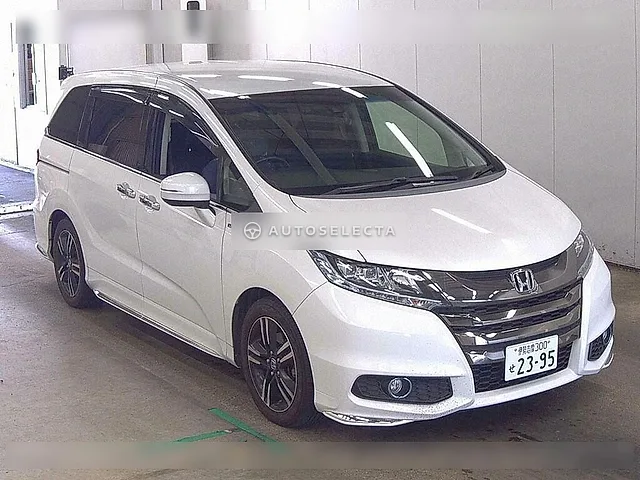 Honda Odyssey Hybrid 2016, auction grade 4.5
