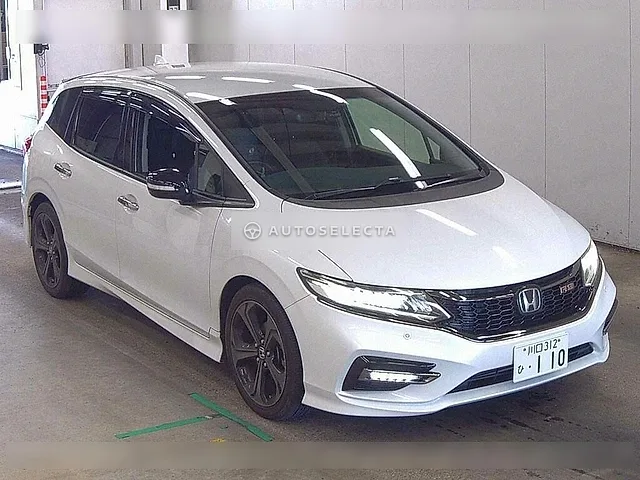 Honda Jade 2018, auction grade 4.5