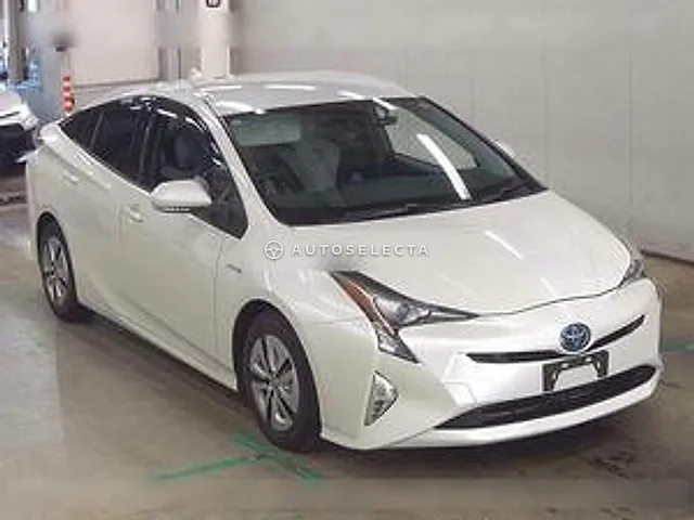 Toyota Prius 2015, auction grade 4