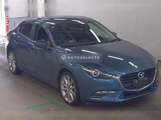 Mazda Axela Hybrid 2017, auction grade 4