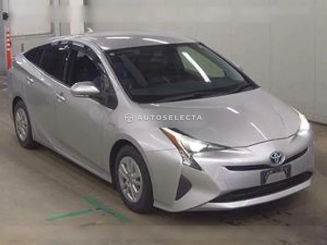 Toyota Prius 2016, auction grade 3.5