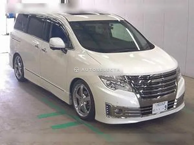 Nissan Elgrand 2016, auction grade 4.5