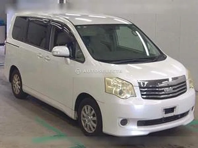 Toyota Noah 2011, auction grade 3.5