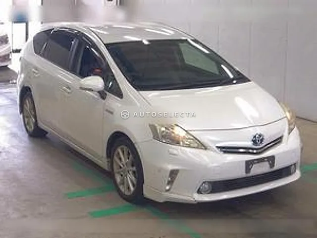 Toyota Prius Alpha 2012, auction grade R