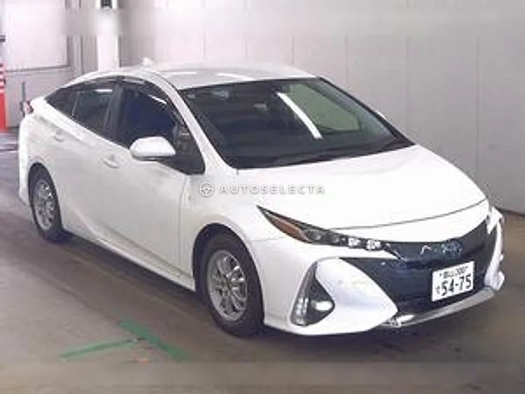 Toyota Prius PHV 2019, photo 1 of 1