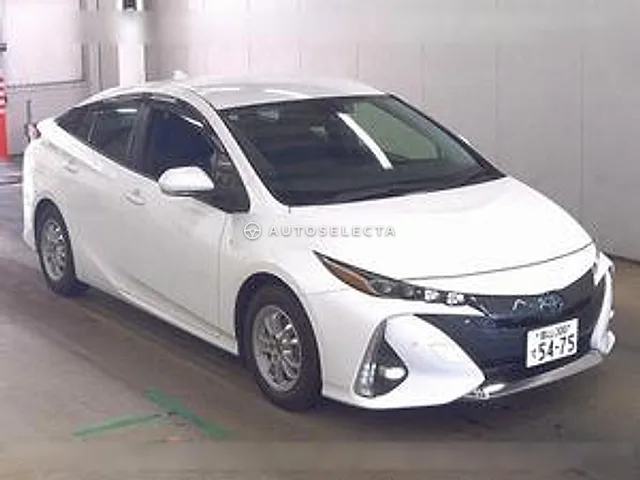 Toyota Prius PHV 2019, auction grade 3.5