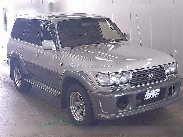 Toyota Land Cruiser 80 1995, auction grade 3.5