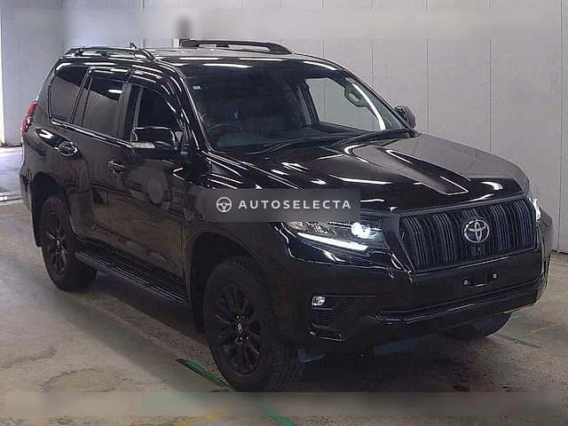 Toyota Land Cruiser Prado 2023, auction grade 4.5